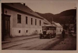 Postbus in Senftenberg, ca. 1950